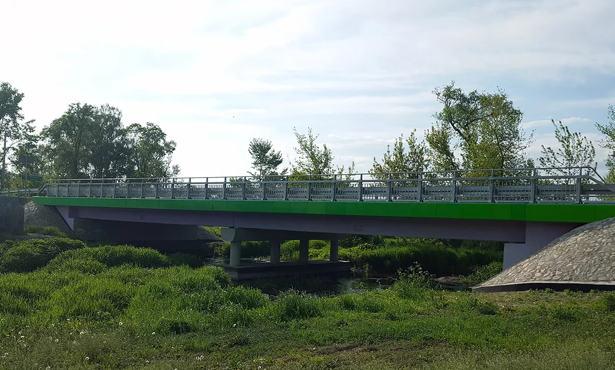 Most nad rzeką Węgierka